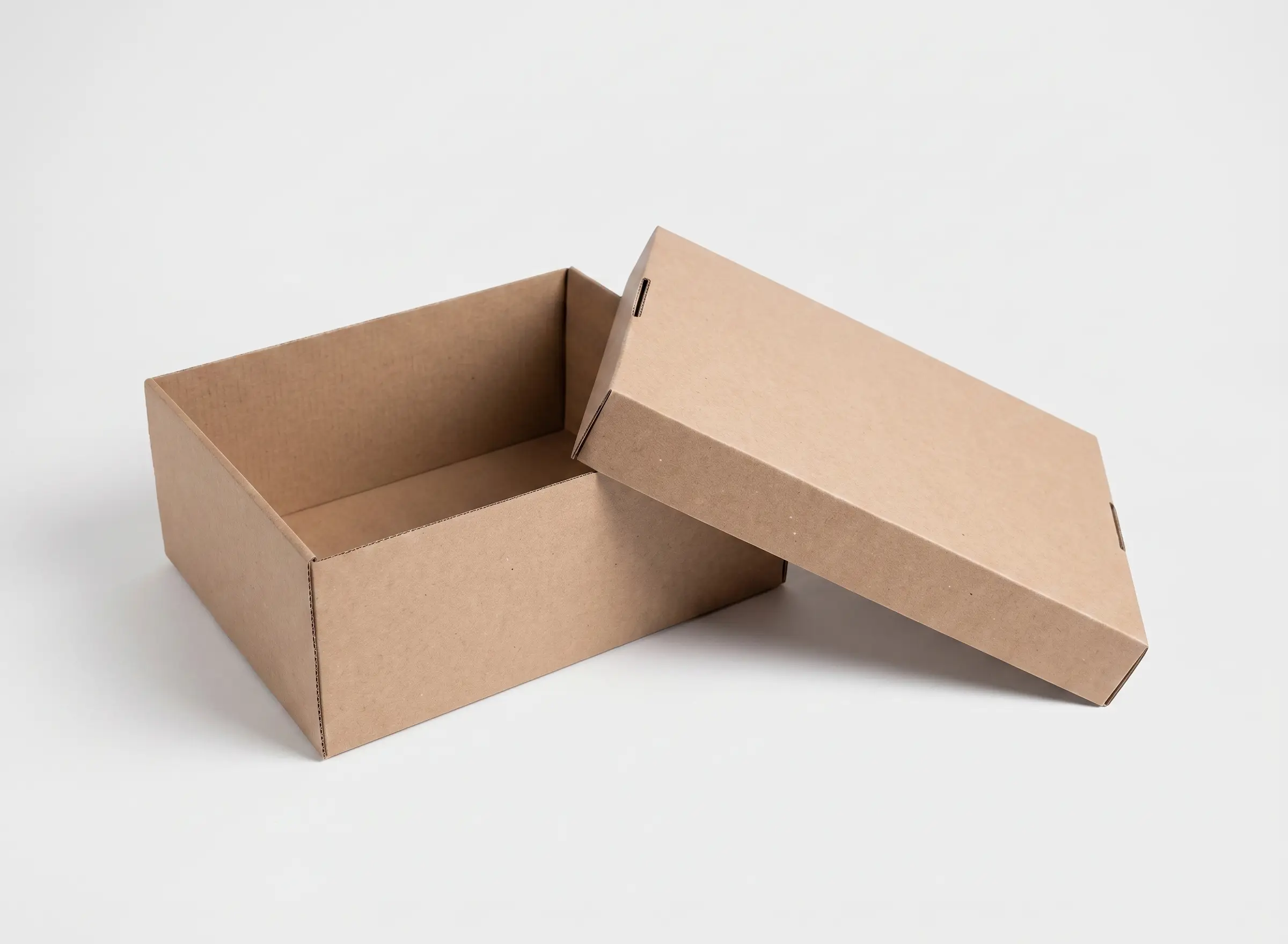 Caja de cartón para zapatos tapa-fondo con acabado premium para retail